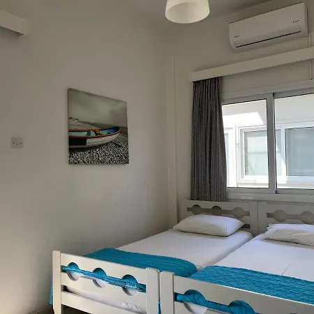 Themis Beach Apartments Λάρνακα Εξωτερικό φωτογραφία