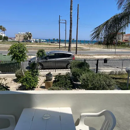 Themis Beach Apartments Λάρνακα Εξωτερικό φωτογραφία