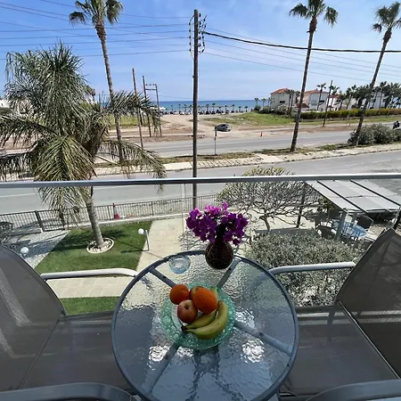 Themis Beach Apartments Λάρνακα Εξωτερικό φωτογραφία