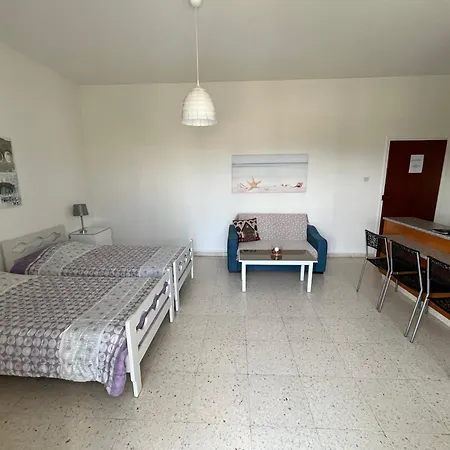 Themis Beach Apartments Λάρνακα Δωμάτιο φωτογραφία