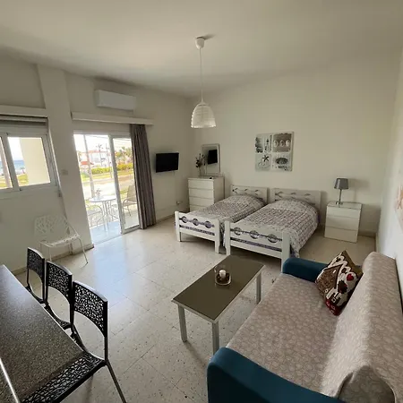 Themis Beach Apartments Λάρνακα Εξωτερικό φωτογραφία