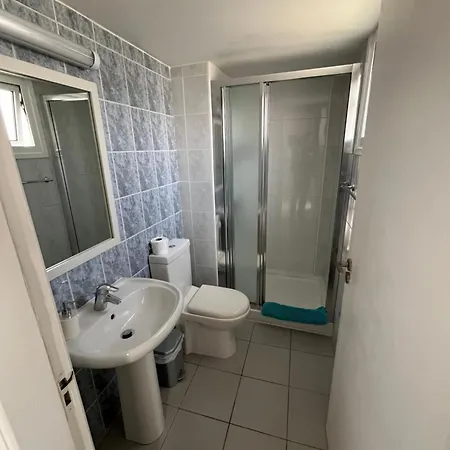 Themis Beach Apartments Λάρνακα Δωμάτιο φωτογραφία