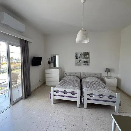 Themis Beach Apartments Λάρνακα Δωμάτιο φωτογραφία