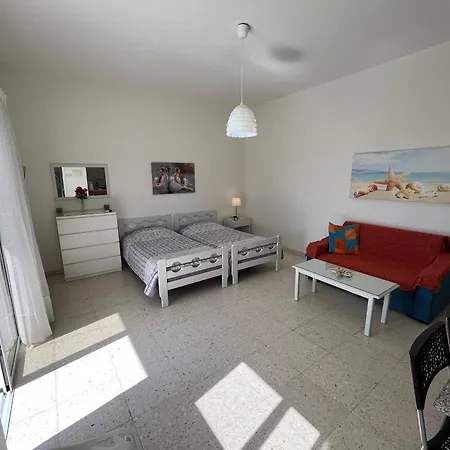 Themis Beach Apartments Λάρνακα Δωμάτιο φωτογραφία