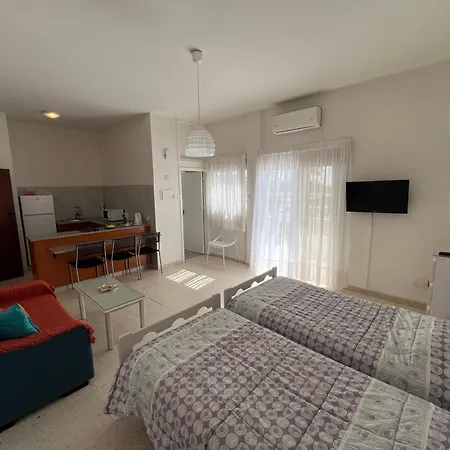 Themis Beach Apartments Λάρνακα Εξωτερικό φωτογραφία