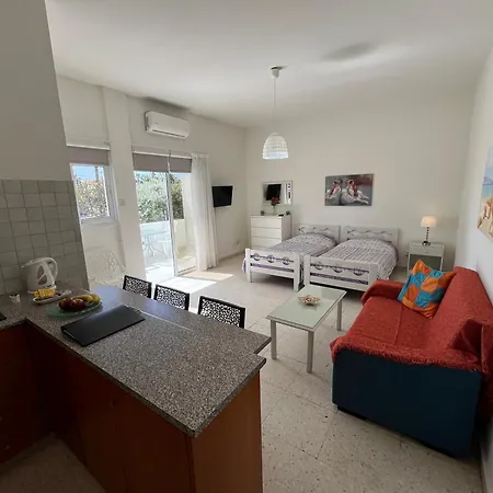 Themis Beach Apartments Λάρνακα Εξωτερικό φωτογραφία