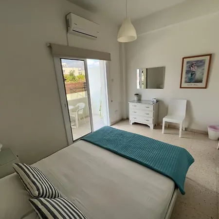 Themis Beach Apartments Λάρνακα Δωμάτιο φωτογραφία