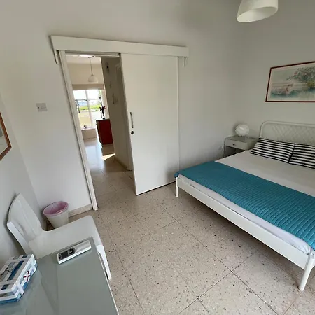 Themis Beach Apartments Λάρνακα Δωμάτιο φωτογραφία