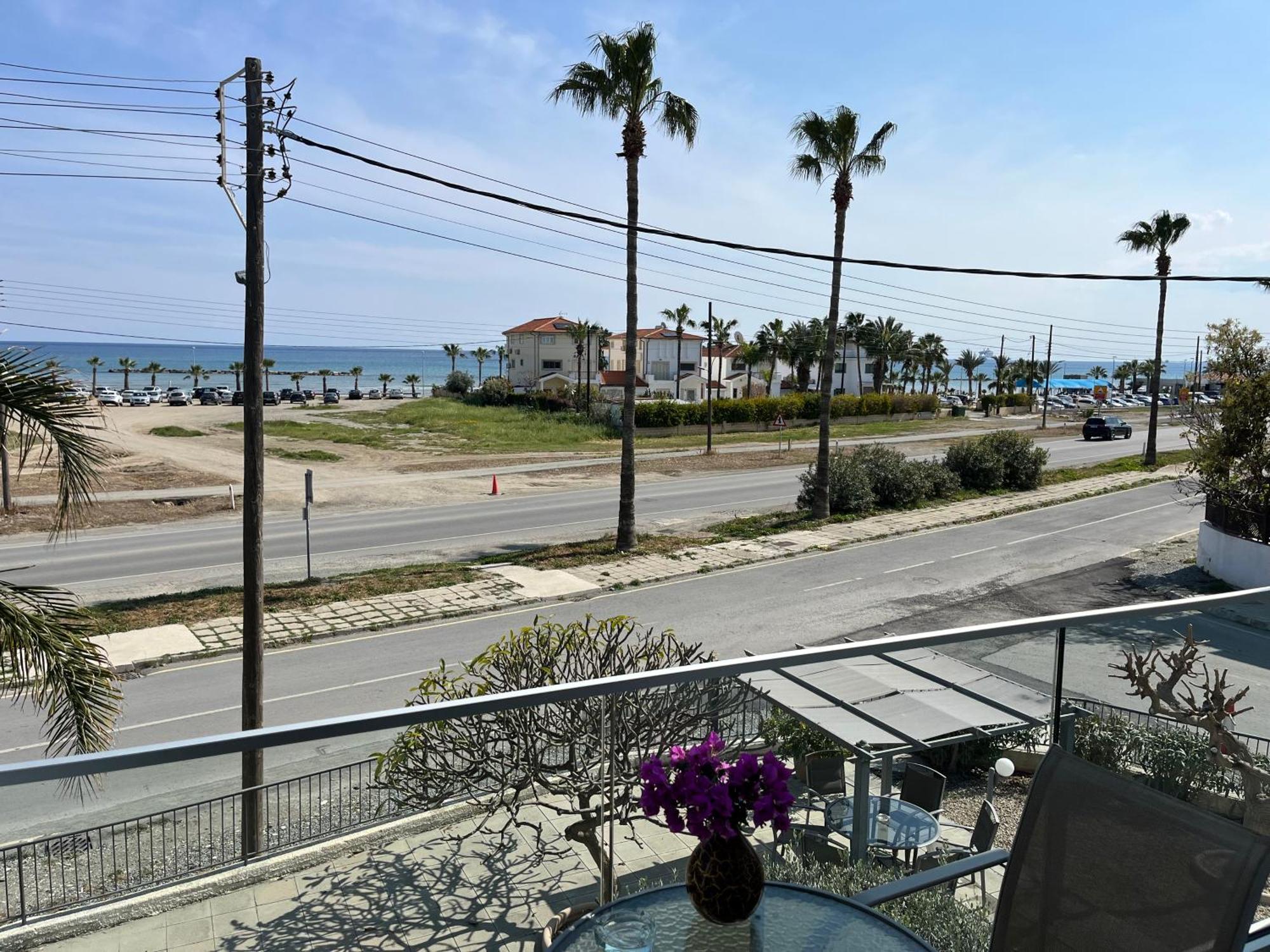 Apartment Themis Larnaca