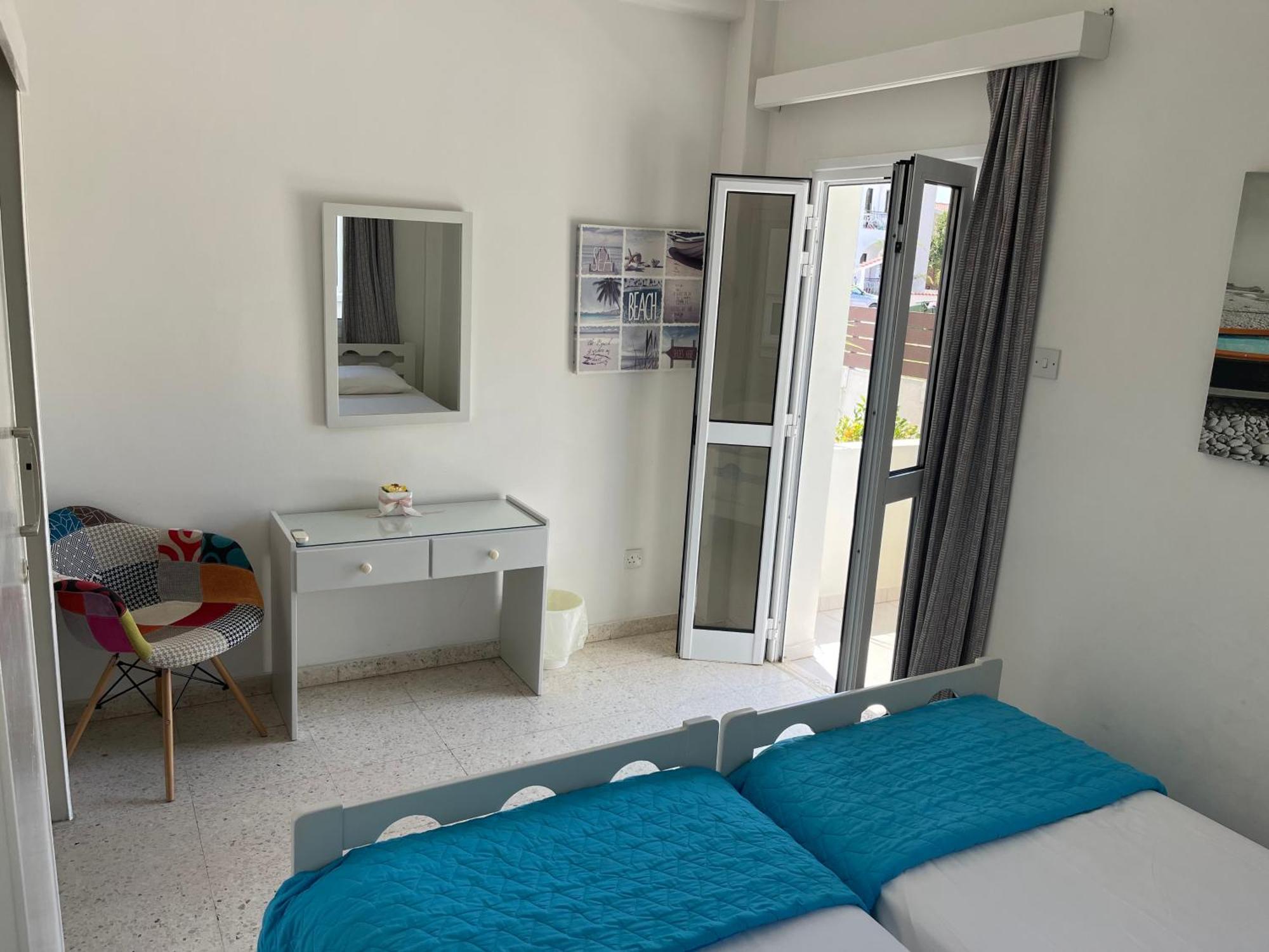 Themis Apartment *